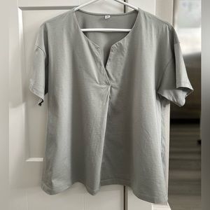 [NWOT] Uniqlo 100% Cotton Women Shirt, Size M, Gray